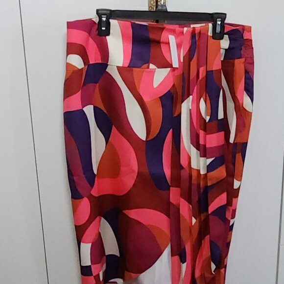 New York & Company Geo Print Midi Skirt/Pleaded Front & Wide Waist Size L - Picture 3 of 4